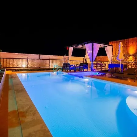 With Private Pool And Jacuzzi In Antalya Patara